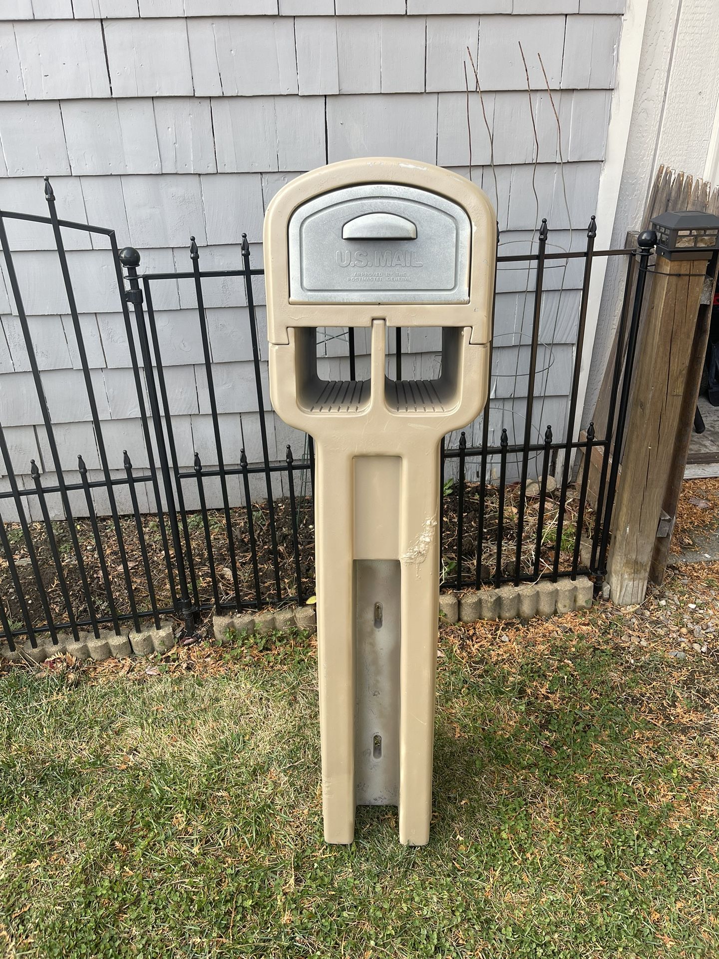 Mail Box