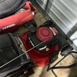 Troy Bilt Lawnmower With Honda Engine 