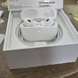 Apple AirPods Pro 2.