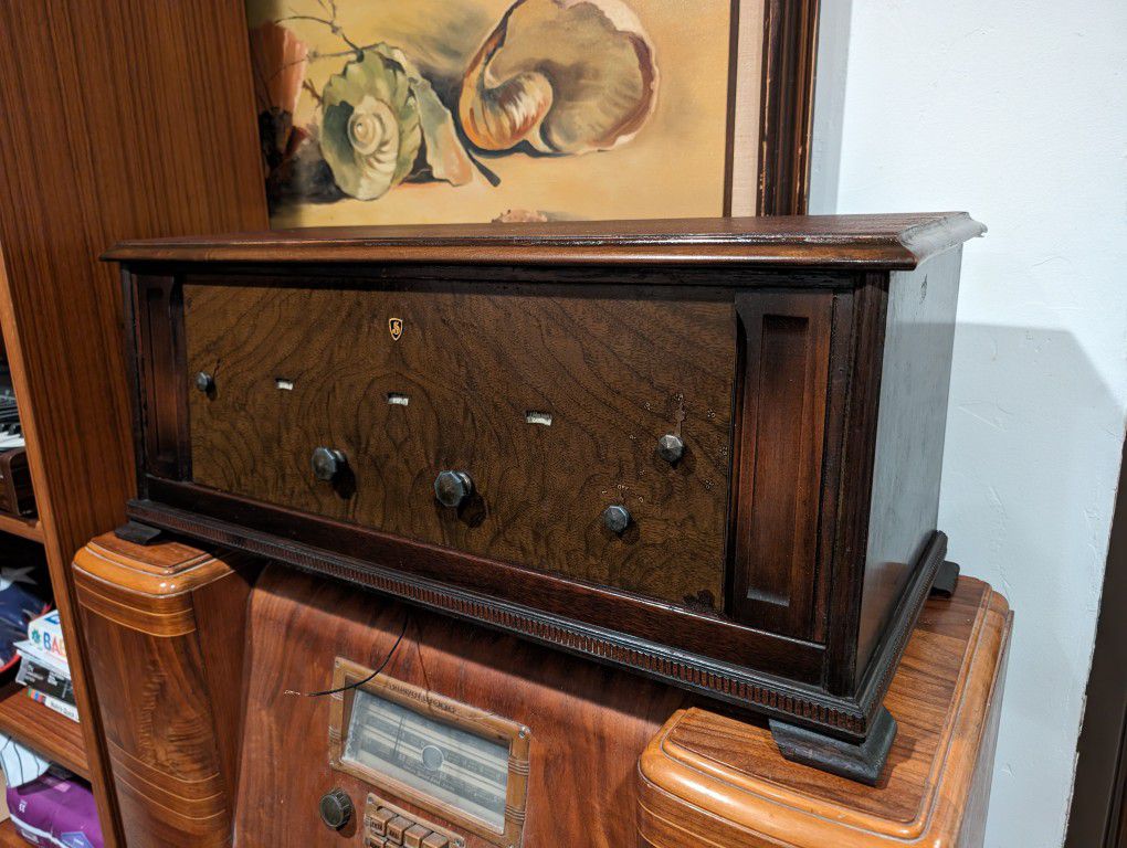 Antique Tube Radio Sparton Model 5-26 Complete Vintage Table Cabinet 