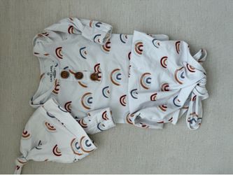Caden Lane Newborn Baby Knot Gown & Hat Set