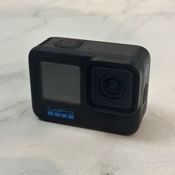 GoPro HERO10 Black + Accessories 