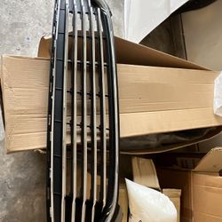 Ford Fusion Grille