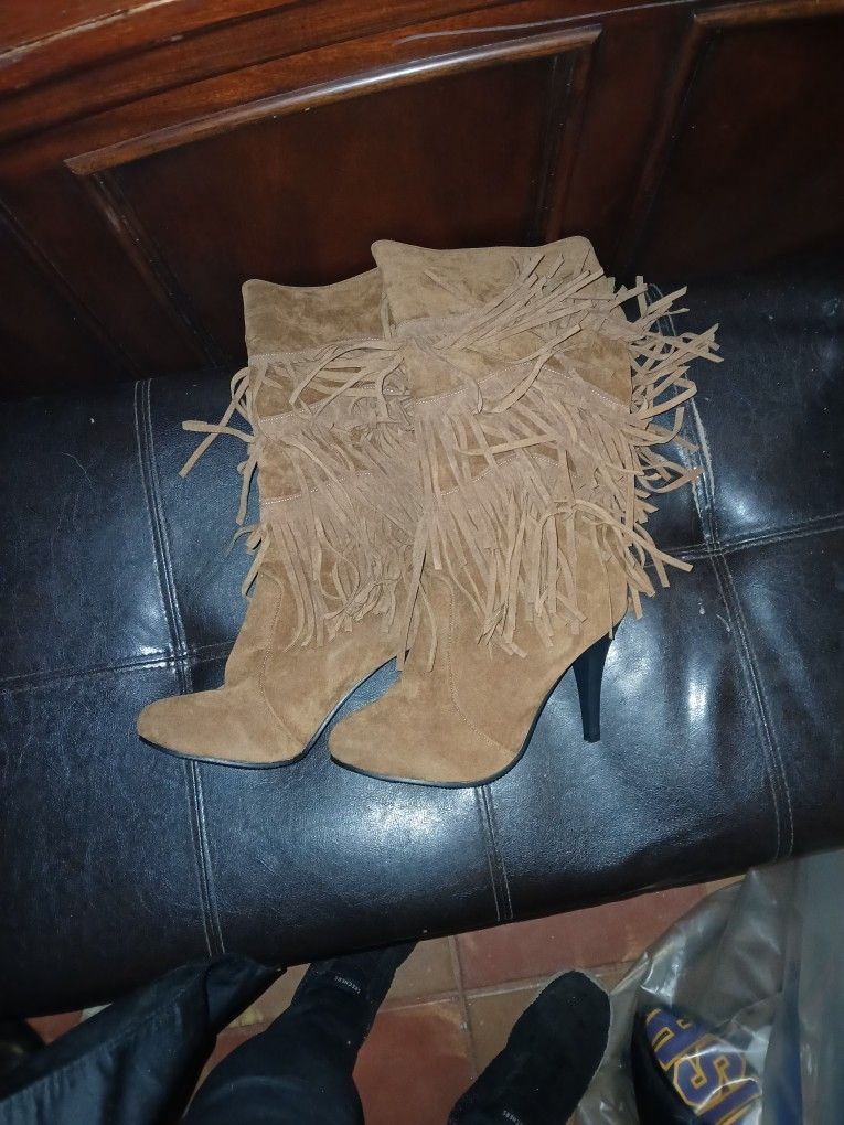 Women's Fringy Boots Brand New Size 8