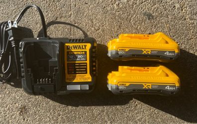 Dewalt 20V MAX XR 4AH Batteries And Charger