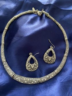 Choker And Earring Set