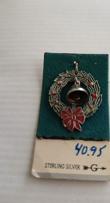 Vintage Silver Christmas Reef w Bell Pendant 