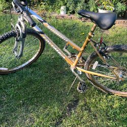 Nice Bike  Columbia Summit 18 Speeds 