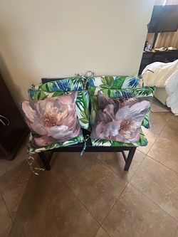 Outdoor seat cushions