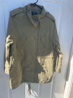 Quoa rain. jacket large