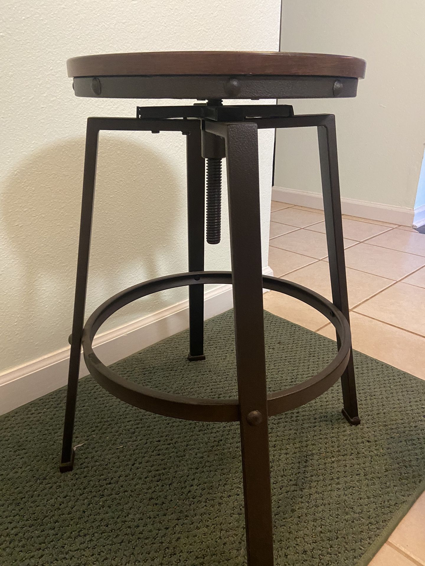 Wood Adjustable Bar Stool