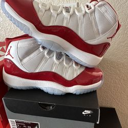 Jordan 11 Retro Cherry GS Size 6.5Y 7Y