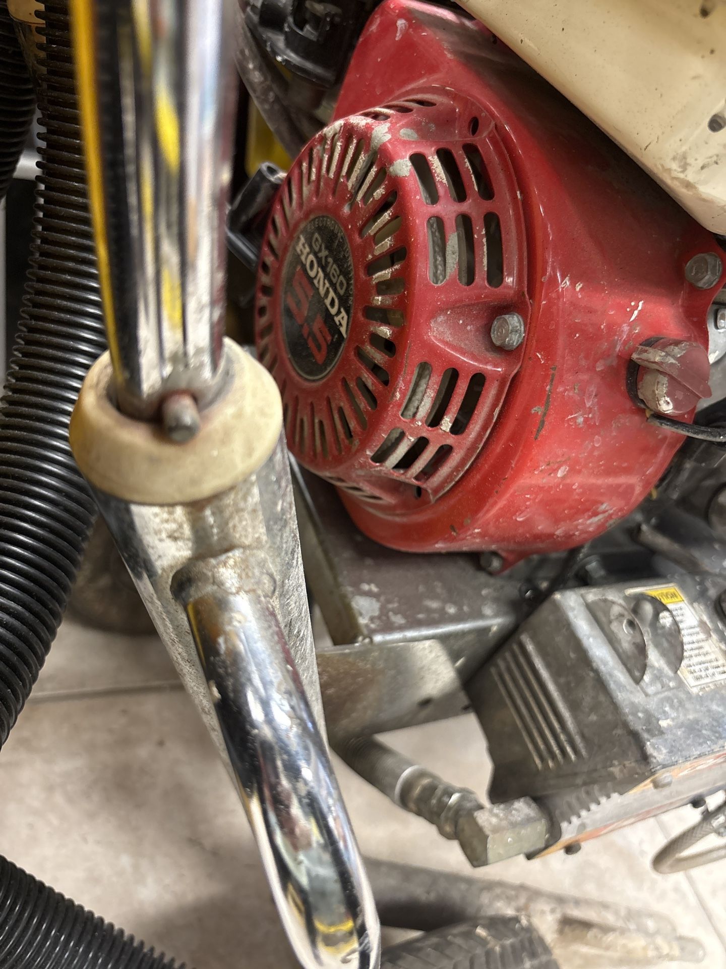 Graco GM7000 Gas-Powered Paint Sprayer – Honda GX160 Engine – Heavy-Duty Professional-grade airless sprayer in working condition. Used but built to l