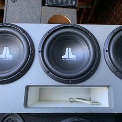 10 Triple Custom Ported Box With 10 Jl Audio W1 300w Each Sub. 