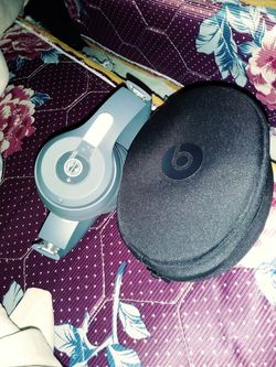 Grey Bluetooth Dr Dre Headphones