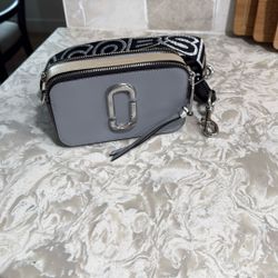 marc jacob’s cross body bag excellent condition 