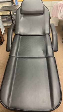 Facial/tattoo bed