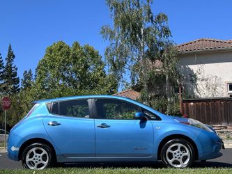 2011 Nissan LEAF