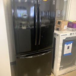 Samsung 32”French Door Refrigerator In Black Working Perfectly 4 Months Warranty 