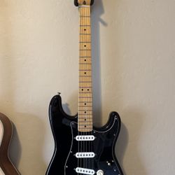  1993 MIM Fender Strat Black/Black Maple Neck
