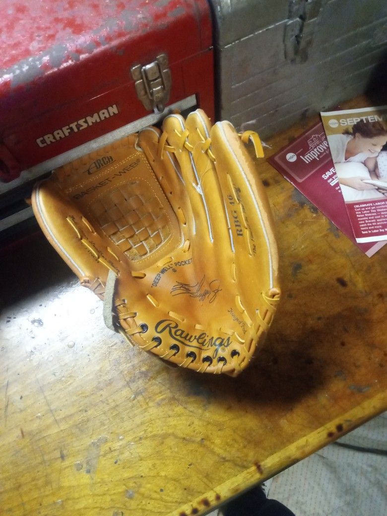 Ken Griffey Jr Signed Baseball Glove New Condition 