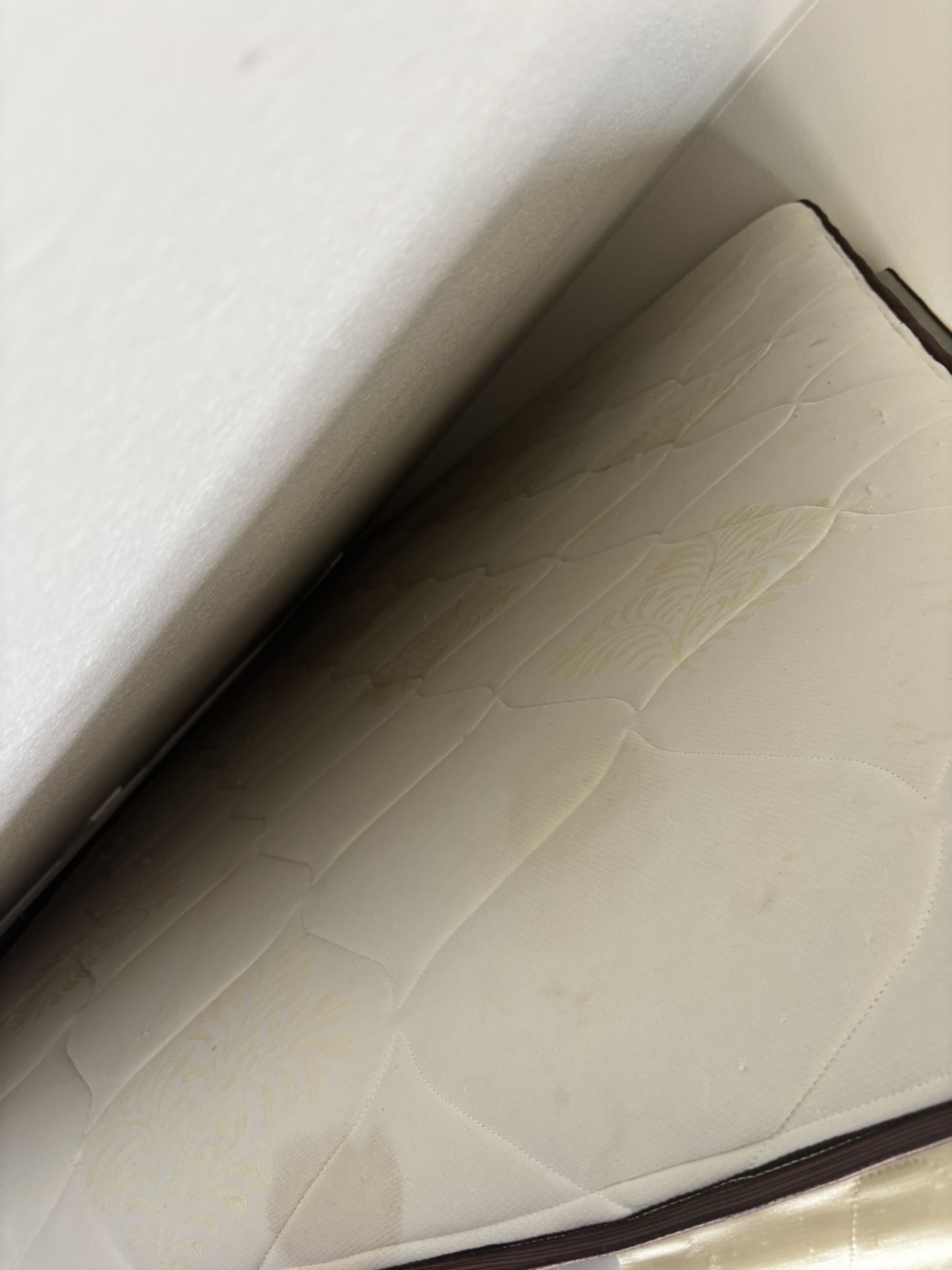 Queen Mattress And Queen Box Spring