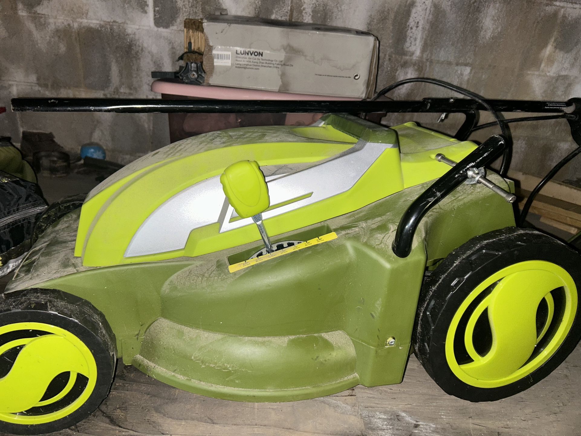 Electric Lawn Mower