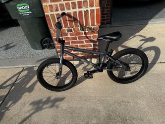(Priced to sell) Mongoose Legion L60 bike.