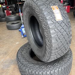 LT 315/70R17 GOOD YEAR M/T full pair 2 tires 