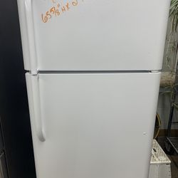 Frigidaire 18 CF Bright White 65 5/8” H X 29 5/8” W Refrigerator! Stoves Also Available! Financing Available With $49 Down