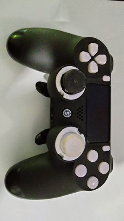 PS4 Controller