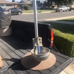 Livestock watering bowl with stand 