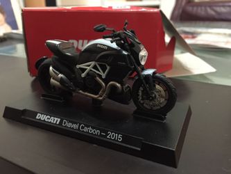 1：24 DUCATI Diavel Carbon 2015 model