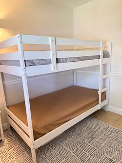 Bunk bed