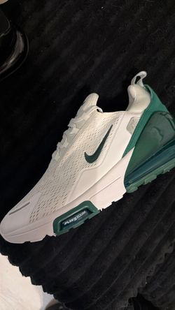 NIKE 270 Mens size 11
