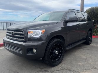 2012 Toyota Sequoia SR5 2wd