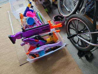 4 Nerf Guns