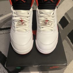 Jordan 5 retro fire red black tounge