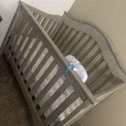 Baby Crib 