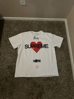 SUPREME Heart Tee