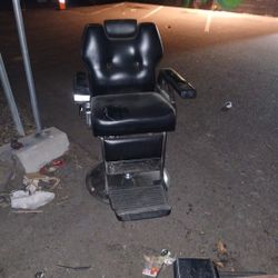 Barber Chairs 