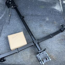 Triple monitor mount for desk, holds 2x 32” screens and ultrawide 49” above