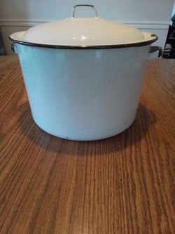Vintage Enamelware Stock Pot