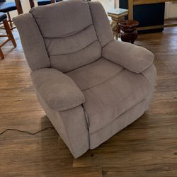 Electric Tan Recliner 