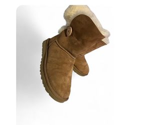 UGG Bailey Button Boots Chestnut
