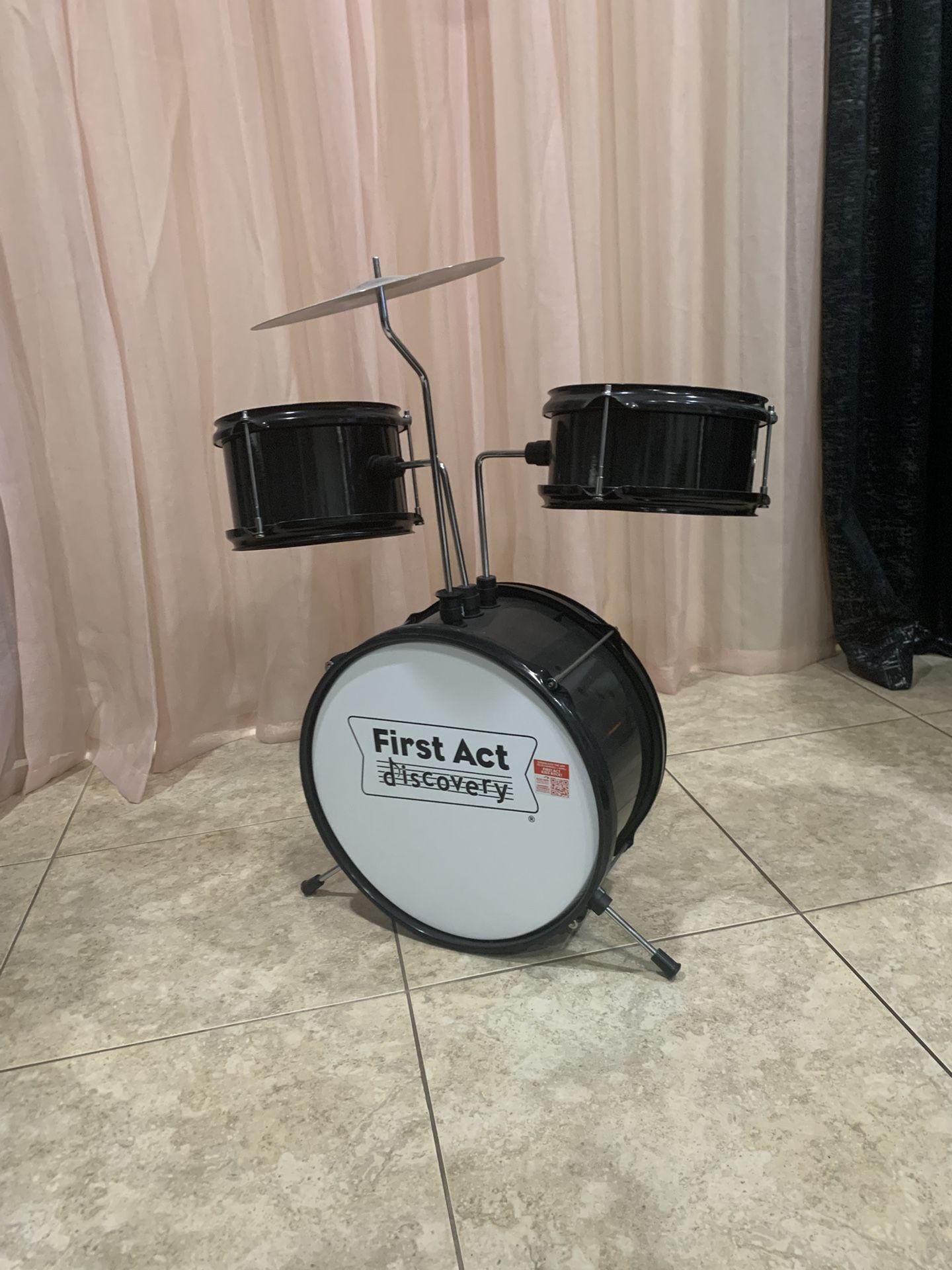 Kids drum set