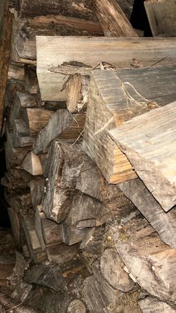 Firewood 175$ non-seasoned chords 220 seasoned