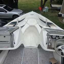 23 ' Open Bow 13 Passenger  $24,900