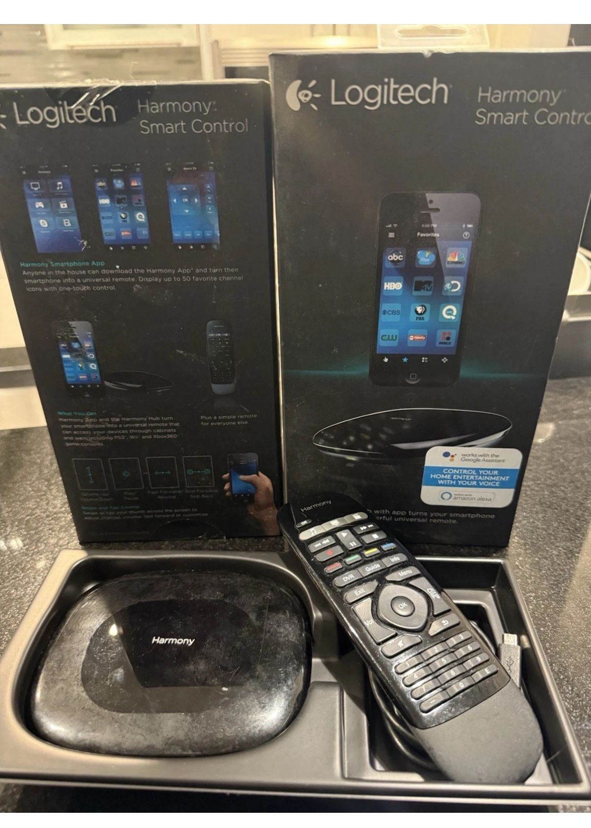 Logitech Harmony Hub With N-R005 Remote