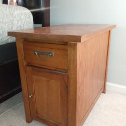Nightstand End Table Solid Wood Good Condition 